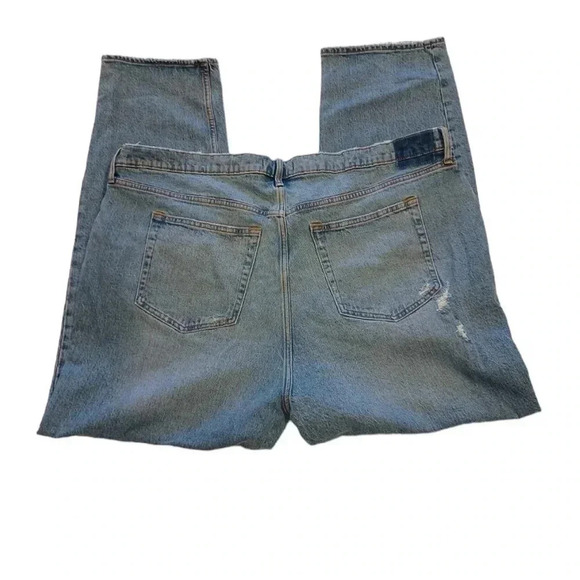 Ambercrombie & Fitch The Dad High Rise Distressed Light Wash Jeans Size 36 - Picture 3 of 12